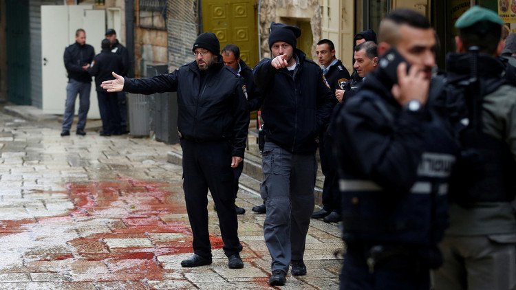  إسرائيل تقتل فلسطينيا تتهمه بطعن شرطي في القدس 