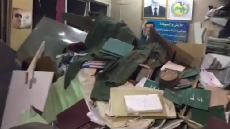 شاهد بالفيديو.. اللقطات الأولية لتفجير قسم شرطة الميدان بدمشق 