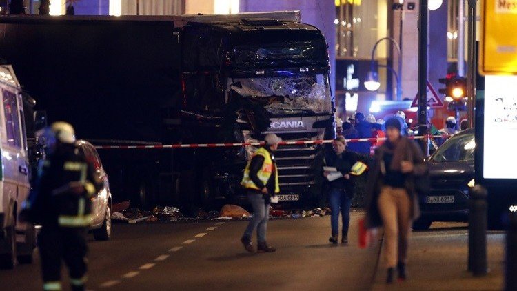 الشرطة الألمانية: 12 قتيلا و48 مصابا في عملية دهس استهدفت متسوقين في برلين