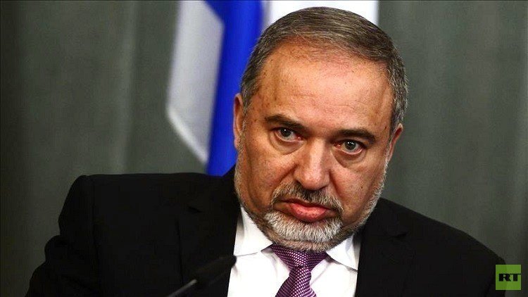 وزير الدفاع الإسرائيلي ينصح اليهود بمغادرة فرنسا 