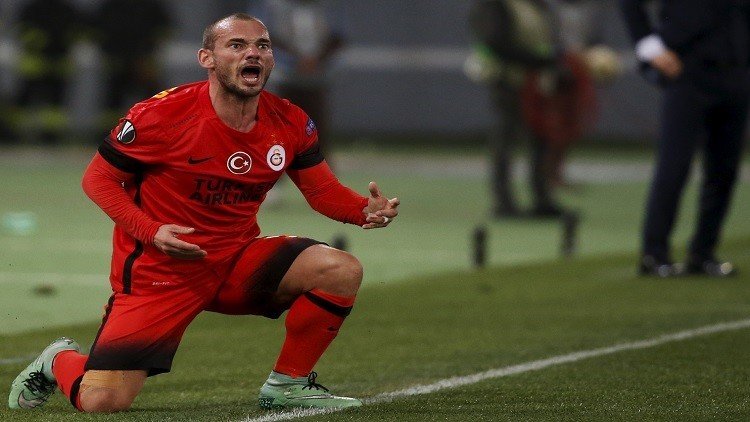 شنايدر يرفض عرضا للانتقال إلى الصين !