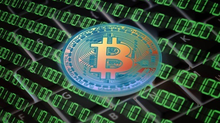 بيتكوين تتجاوز الـ1000 دولار في بداية العام