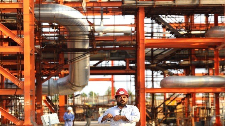 شركات عالمية تتنافس على النفط الإيراني