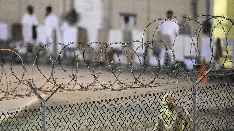 السعودية تستضيف 4 يمنيين من معتقل غوانتانامو
