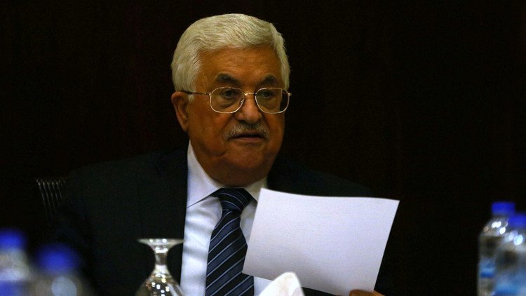 عباس يحذر من نقل السفارة الأمريكية إلى القدس 