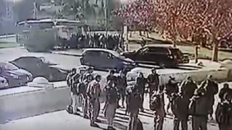 لحظة دهس الجنود الإسرائيليين في القدس