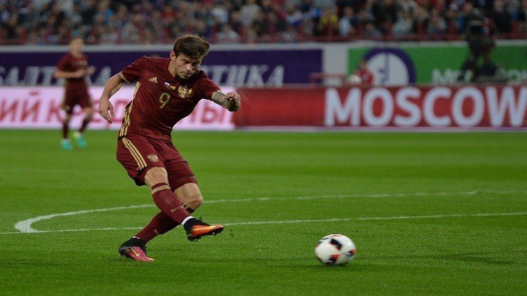 دورتموند يخصص 10 ملايين يورو للتعاقد مع نجم المنتخب الروسي
