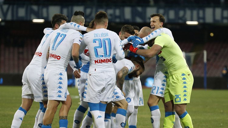 نابولي يبلغ ربع نهائي كأس إيطاليا