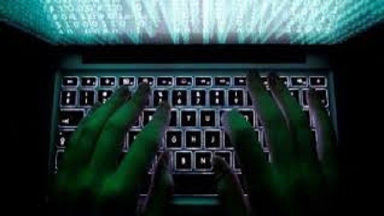 الأجهزة الأمنية الأمريكية تدعو إلى الثقة العمياء بها 