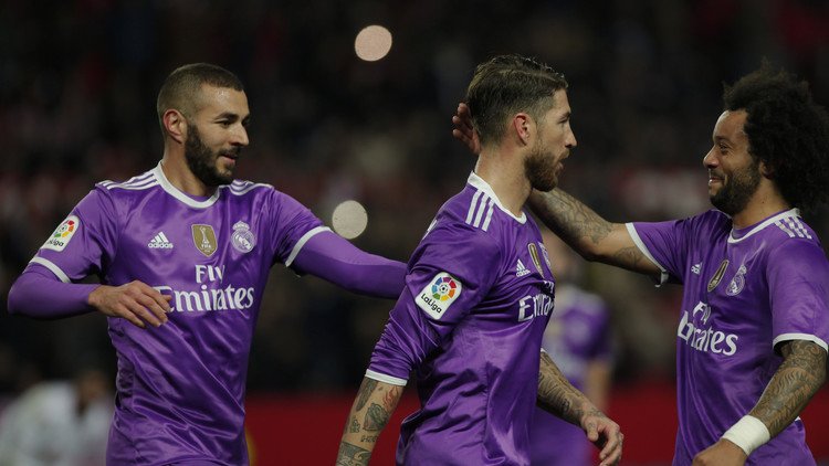 ريال مدريد يحطم رقم برشلونة بتعادل مثير مع إشبيلية 