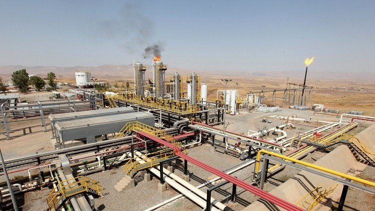 "شل" توقع عقدا لتطوير حقل نفطي في العراق