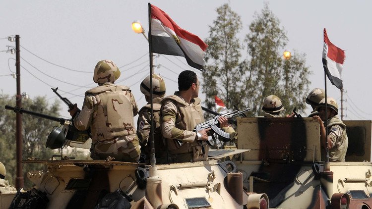 مسلحون يقتلون 5 جنود في سيناء بمصر