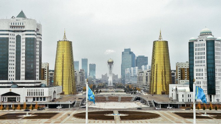 كيف تجلس الوفود حول طاولة المفاوضات في أستانا