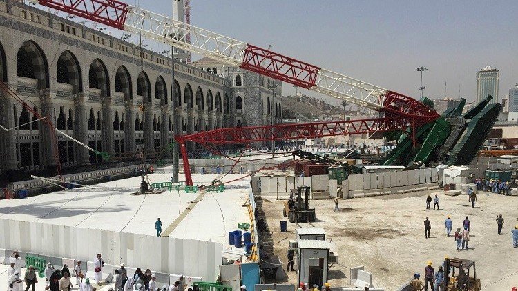 السعودية.. إسقاط التهم عن شركة بن لادن بمقتل 110 شخصا في حادثة "رافعة مكة"