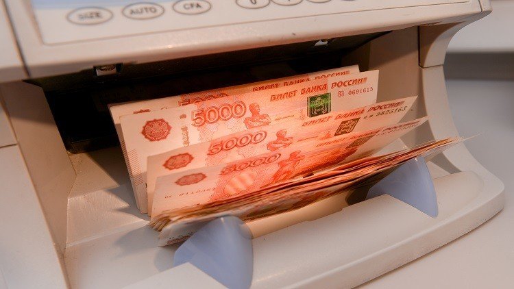 كيف سيتأثر الروبل برفع العقوبات؟