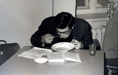 وزير الخارجية الروسي سيرغي لافروف أيام الدراسة
