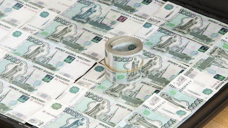 أداء ضعيف للدولار أمام الروبل