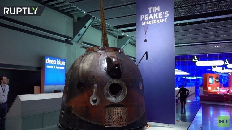 مركبة سويوز TMA-19M الفضائية تعرض في بريطانيا 