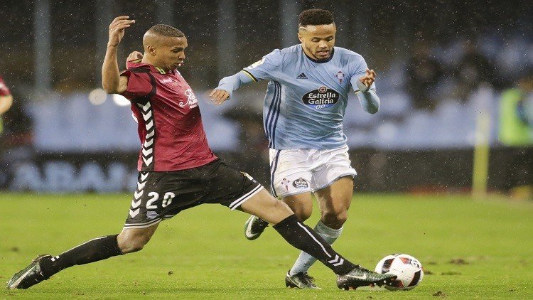 التعادل السلبي يخيم على مواجهة فيغو وألافيس في الكأس 
