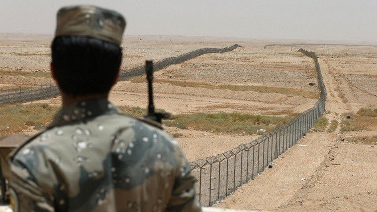 الحوثيون: استهدفنا قاعدة في الرياض بالبالستي