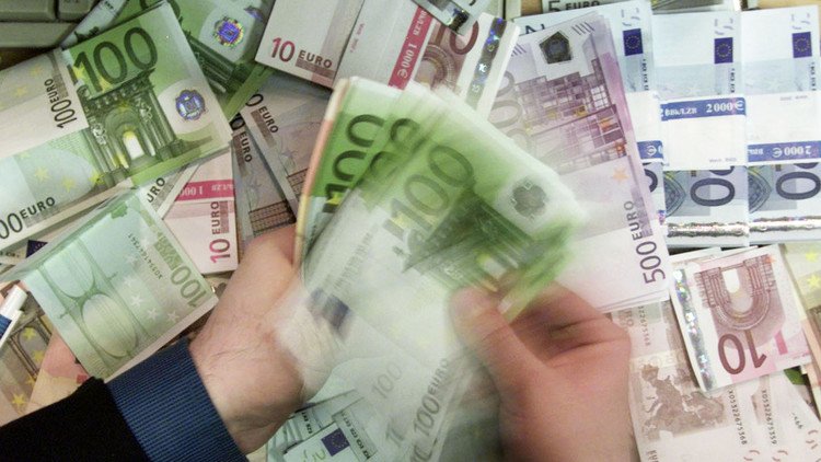 نمساوي يشتري شقة فيعثر في قبوها على 270 ألف يورو!