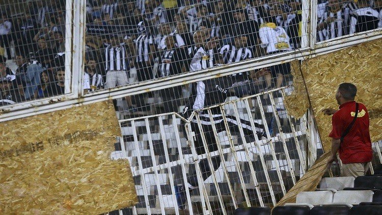 مصرع مشجع كرة قدم في البرازيل