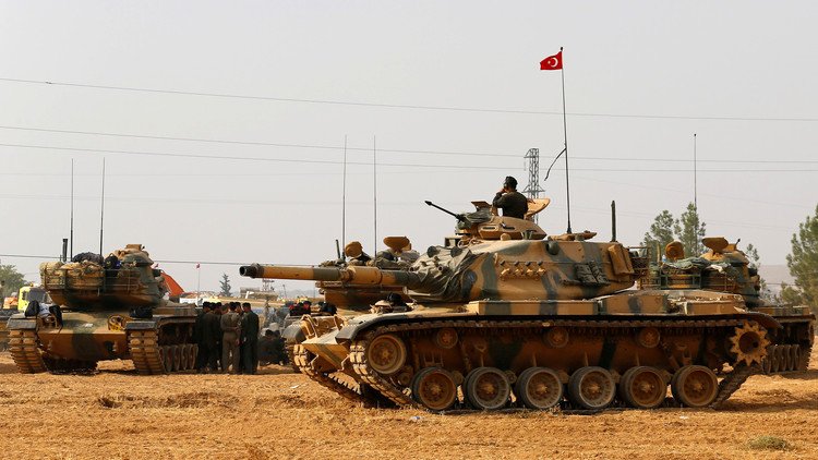 الجيش التركي يعزز سيطرته على الباب ويقتل كرديا