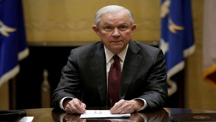 وزير العدل الأمريكي: لن أتدخل في التحقيق حول تأثير روسيا على الانتخابات الرئاسية