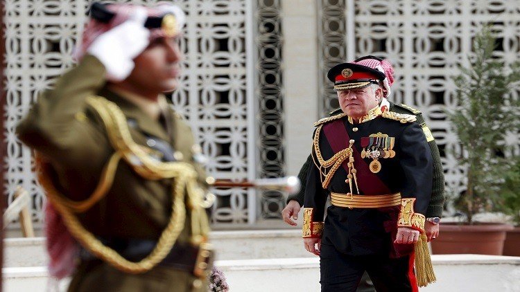العاهل الأردني يلتقي رئيس هيئة الأركان البريطانية في عمان