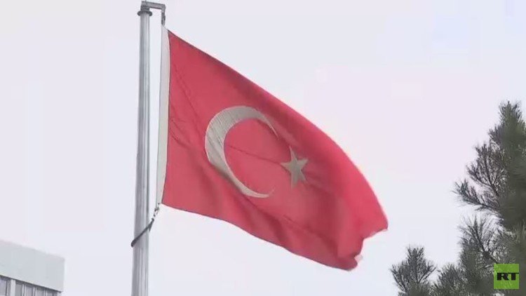أوغلو: سنضرب الأكراد بمنبج إن لم يغادروها