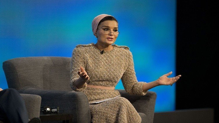 الشيخة موزا تشهد توقيع 5 اتفاقيات بالخرطوم