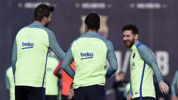 تشكيلة برشلونة ومضيفه ديبورتيفو لاكارونا