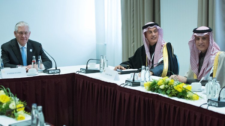 وزير الخارجية الأمريكي يلتقي مع نظرائه السعودي والتونسي واليوناني