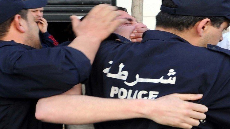 الجزائر.. إحباط محاولة انتحار جماعي (صور)