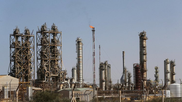 الحكومة الليبية في طبرق تلغي الاتفاق مع المؤسسة الوطنية للنفط 