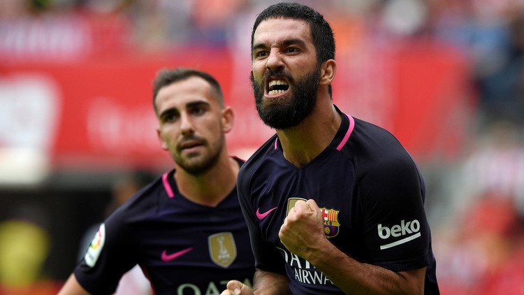 أرسنال مهتم بضم أردا توران من برشلونة