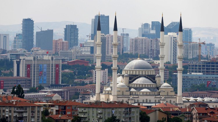 احتجاجا على رفع شعارات تحرض على قتل أردوغان.. تركيا تستدعي السفير السويسري