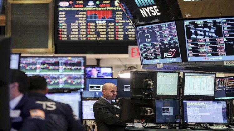 التشكيك بخطط ترامب يهوي بالأسهم الأمريكية