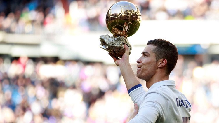 رونالدو لاعب "كثير البكاء"!