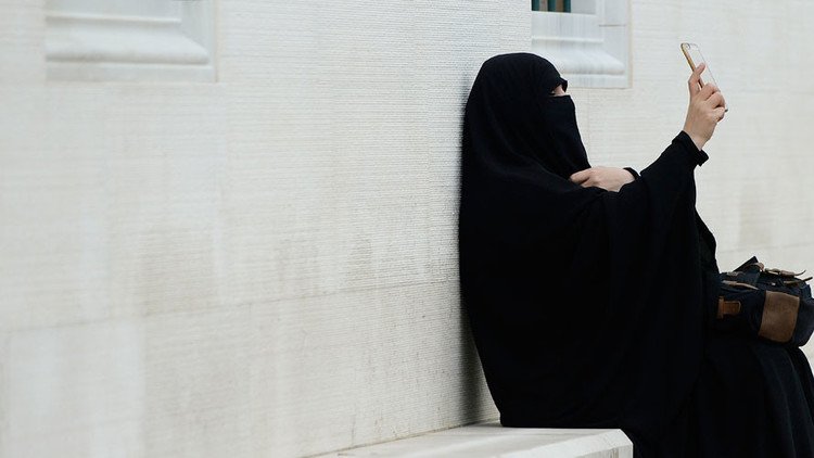 جدل في النرويج بسبب تعيين منقبة متحدثة باسم المجلس الإسلامي