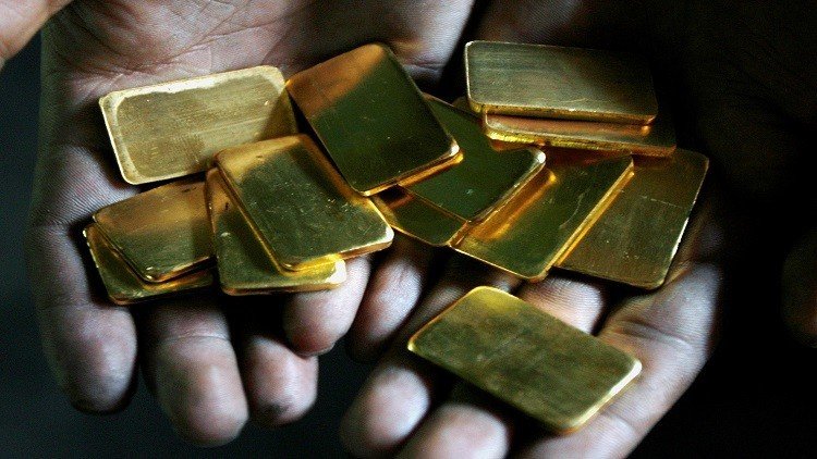 انتعاش الدولار يطفئ بريق الذهب 