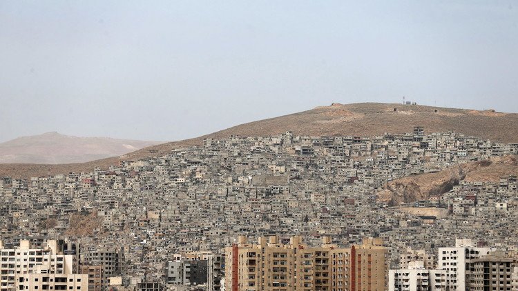 دمشق: الجيش السوري لا يملك أسلحة كيميائية