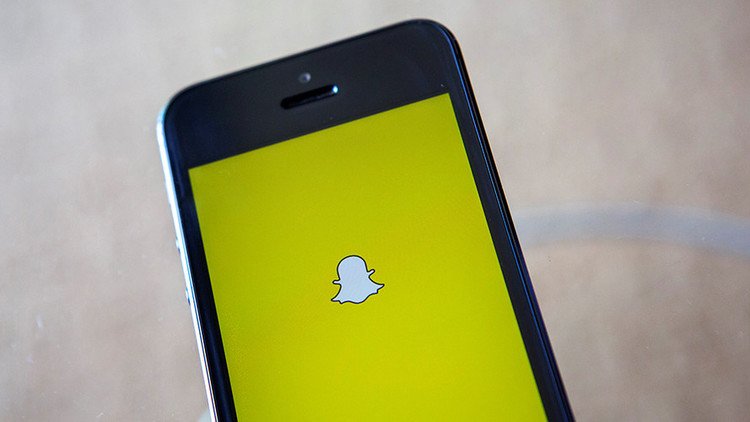 سناب شات يواجه حملة عنيفة لوصفه الهند وإسبانيا بالدول الفقيرة