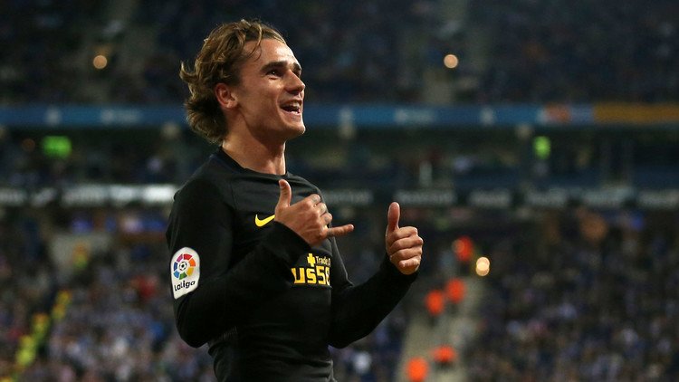 أتلتيكو مدريد يخرج من عنق الزجاجة في برشلونة