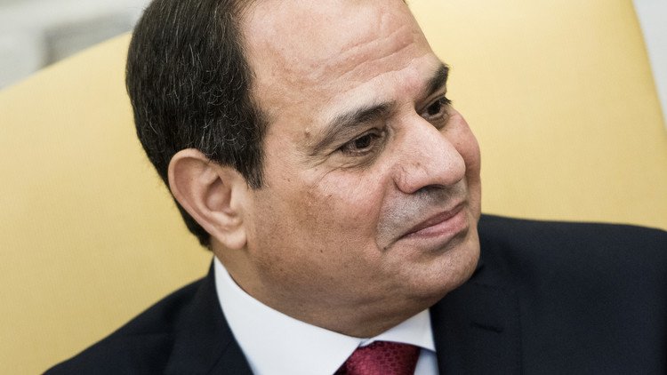 السيسي يغرد على 