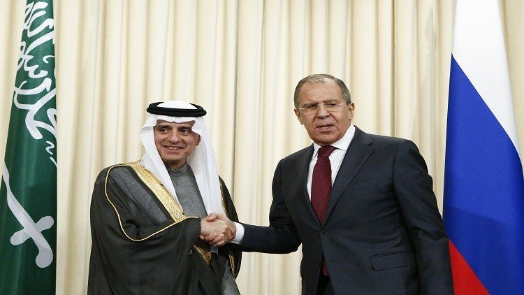 لافروف: لدينا خطط للتعاون النووي مع الرياض