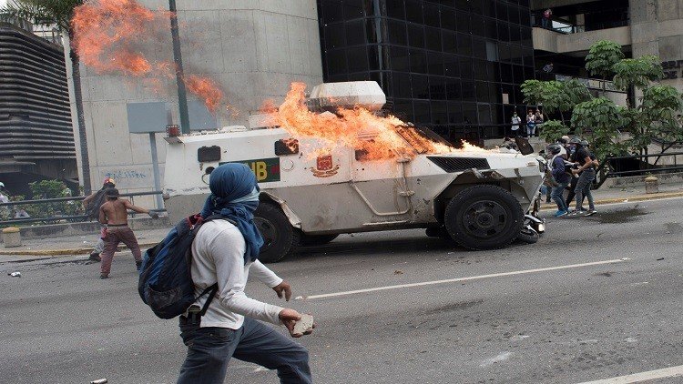 ارتفاع عدد قتلى الاضطرابات في فنزويلا إلى 34 قتيلا