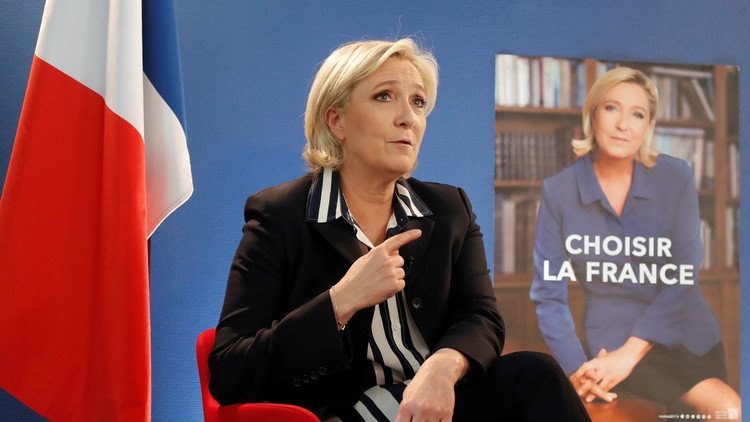 لوبان: أمام الفرنسيين إمرأتان أنا أو ميركل!