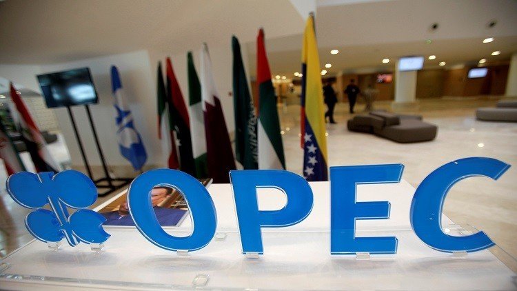 السعودية: المنتجون يؤيدون تمديد اتفاق خفض إنتاج النفط