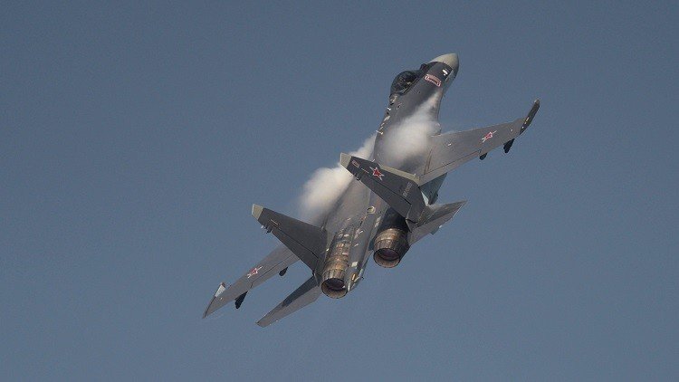 مقاتلة SU35 الروسية أمام نظيرتها F35 الأمريكية!